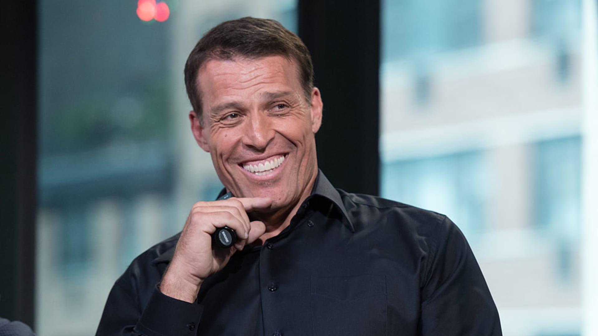 Tony Robbins Bio, Age, Height, Books, Career, Relationships & Net Worth