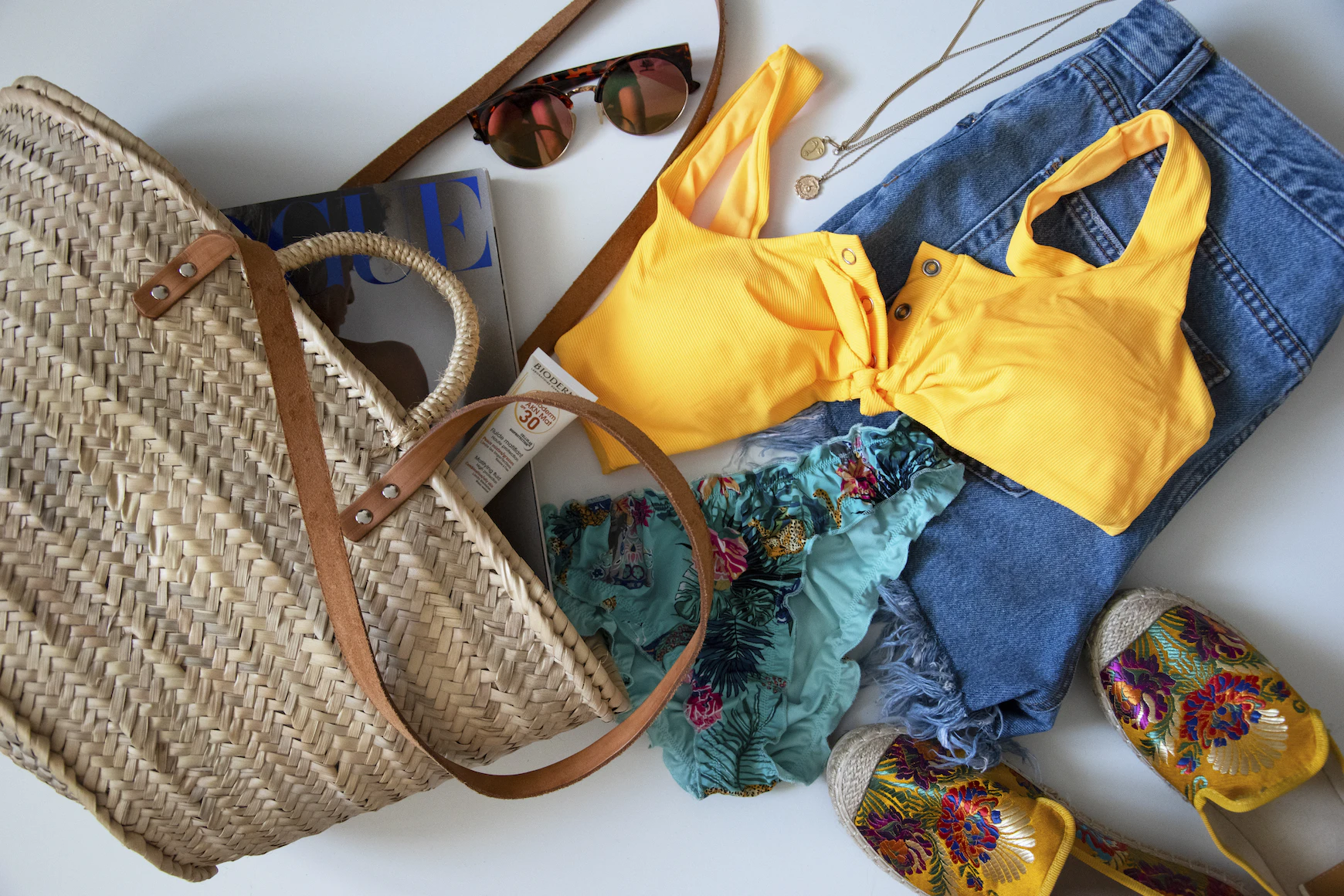 4-diy-beach-outfit-ideas-for-summer-breakers-2023-radar-magazine